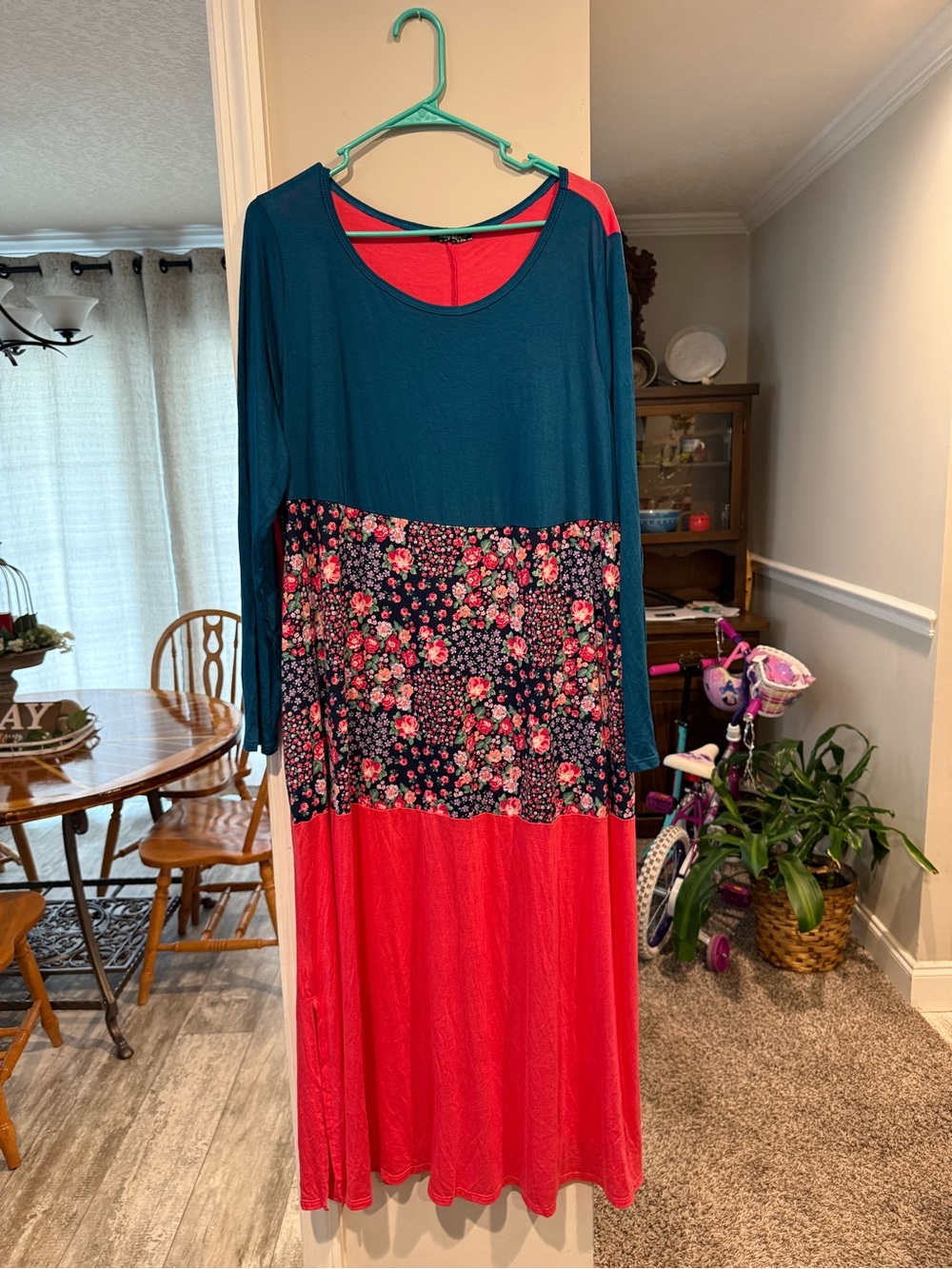Long Sleeve Colorblock Floral Maxi Dress - Teal & Coral